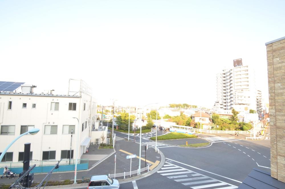 View photos from the dwelling unit. View from the site (October 2013) Shooting Building 2