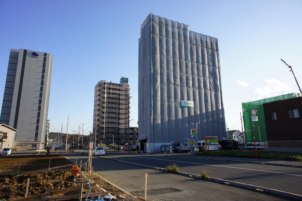 Streets around. 50m to property