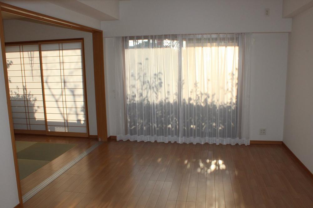 Living. Indoor (12 May 2013) Shooting