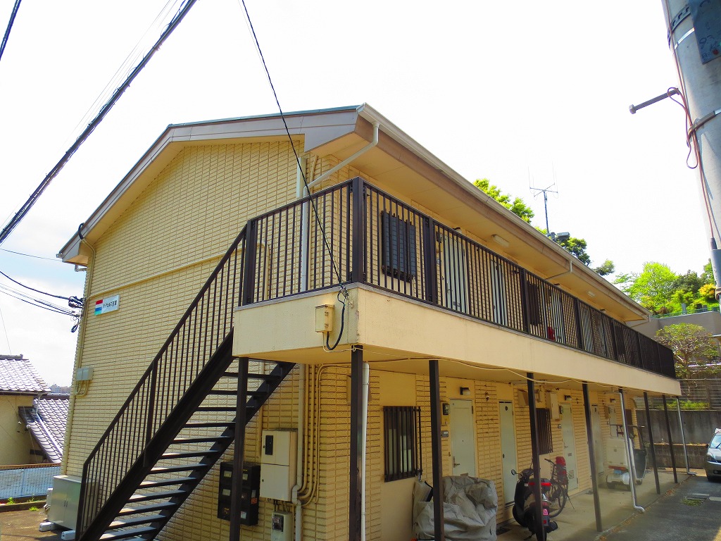 Building appearance. Parking is on site