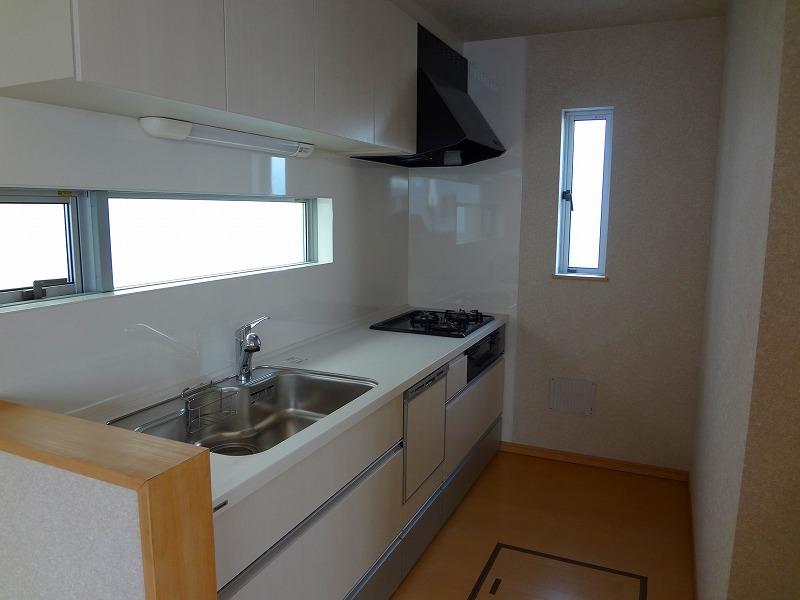 Kitchen. Indoor (12 May 2013) Shooting Building 2