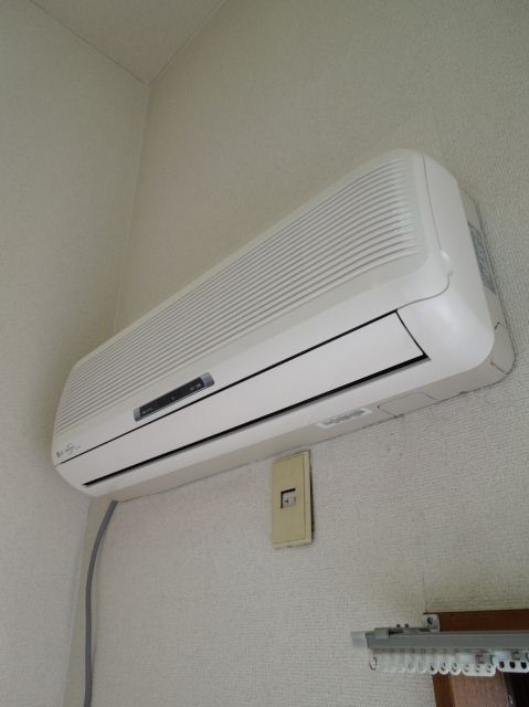 Other Equipment. ☆ It is air-conditioned ☆