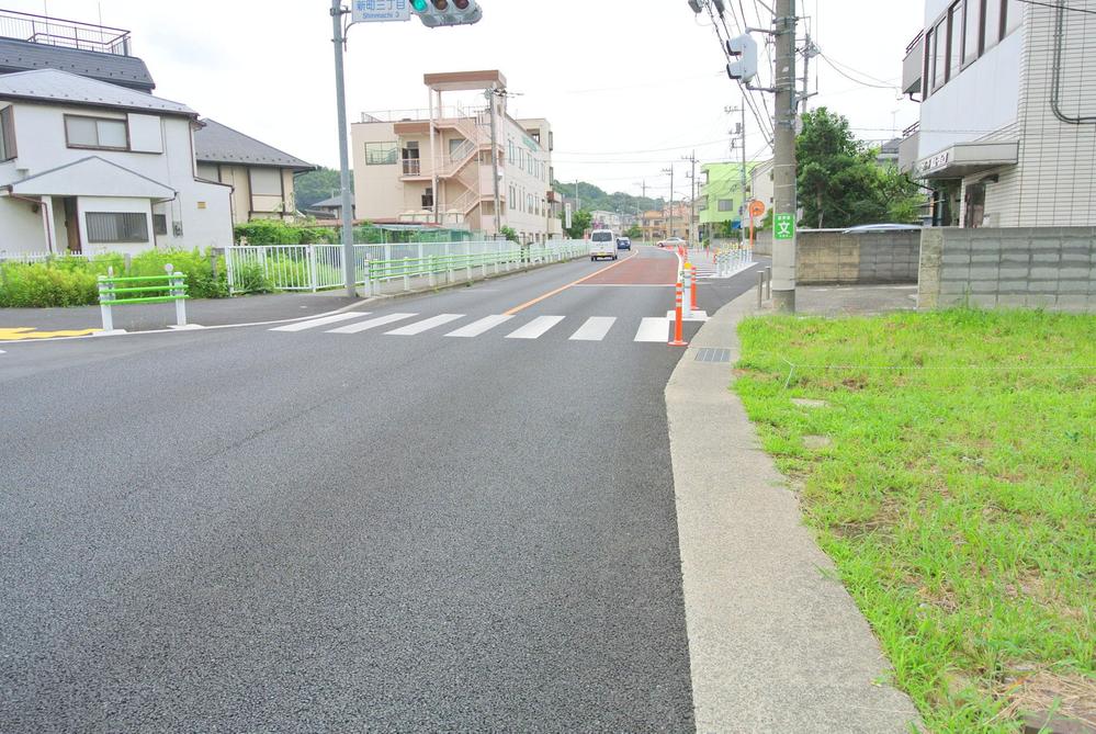 Local photos, including front road. Local (August 2013) Shooting