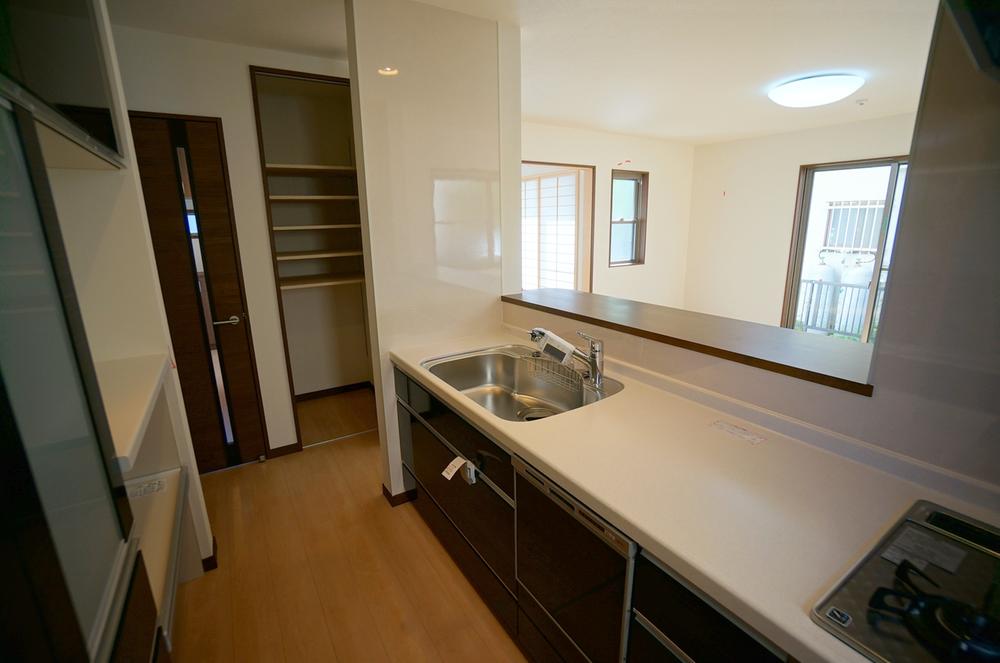 Same specifications photo (kitchen). Example of construction