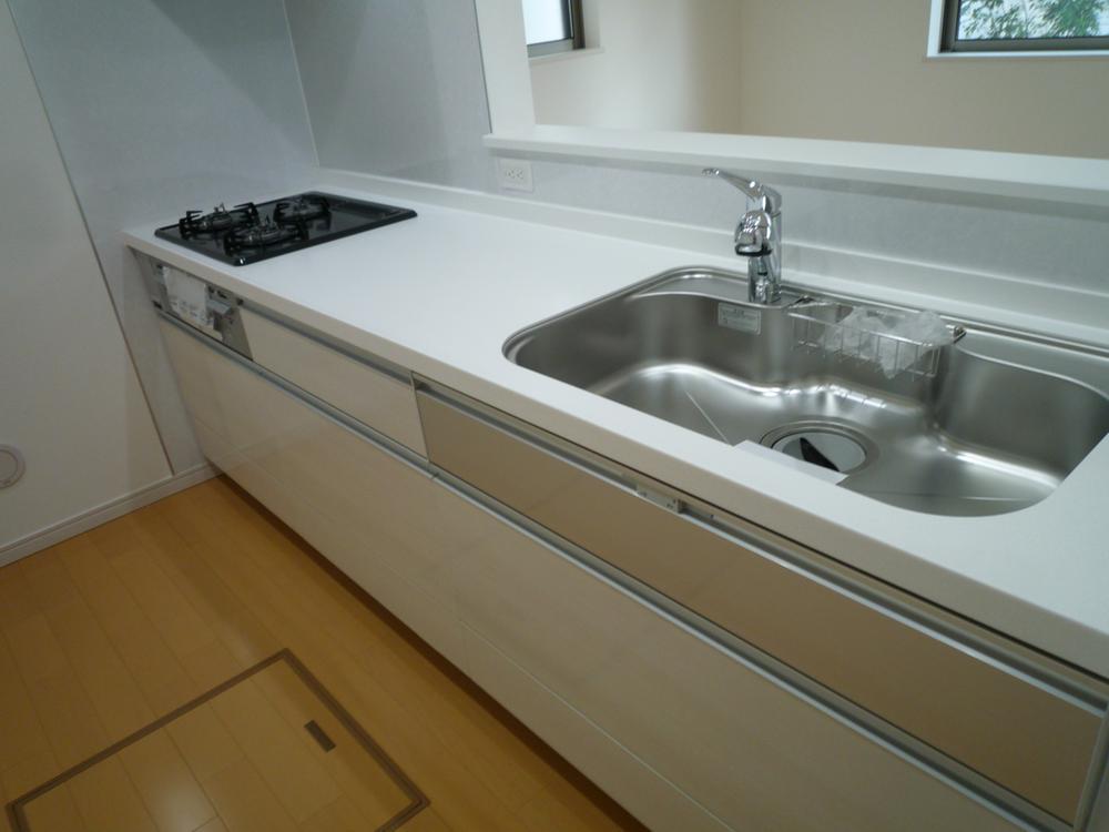 Kitchen. Indoor (11 May 2013) Shooting