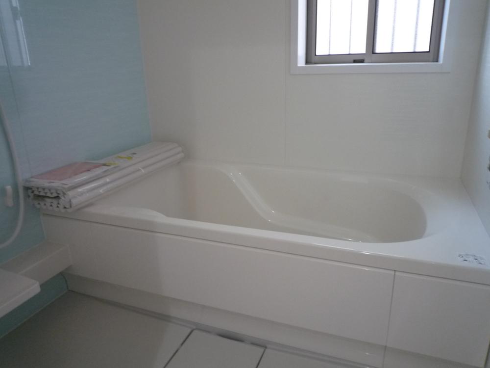 Bathroom. Indoor (11 May 2013) Shooting