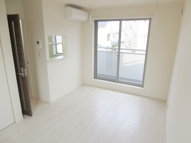 Living and room. Even bright mood of bright and one day up to this Western-style