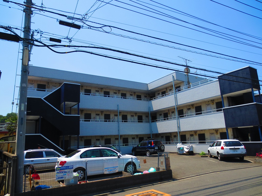 Building appearance. Situated in a quiet, residential area ☆