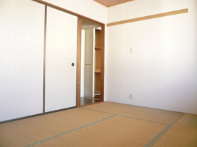 Living and room. North Japanese-style room 6 quires ☆ 