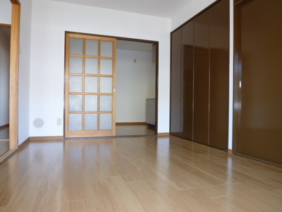 Living and room. A bright room