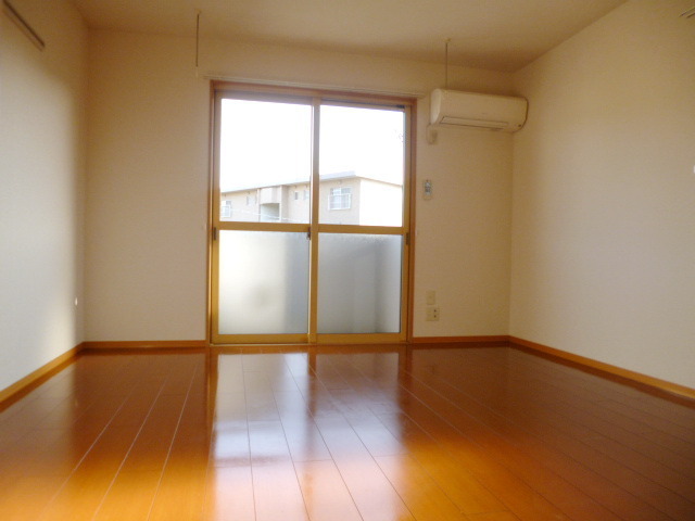 Living and room. A bright room