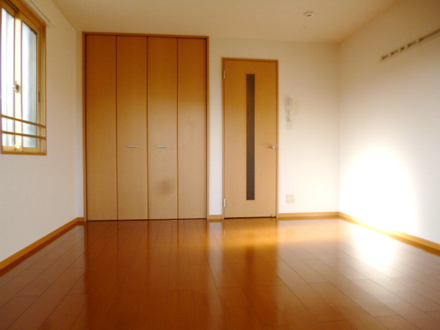 Other room space. Corner room ・ Two-sided lighting