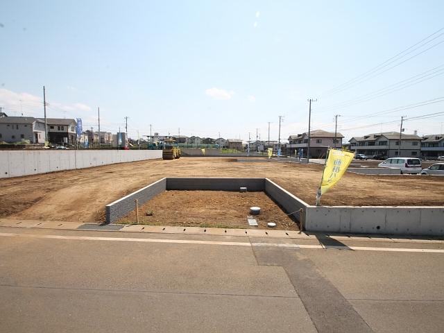 Local photos, including front road. Hino Shinmachi 4-chome panoramic view