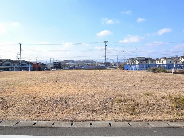 Local photos, including front road. Hino Shinmachi 4-chome panoramic view