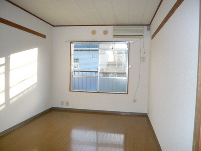 Living and room. Room 1