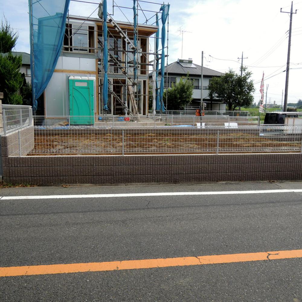 Local photos, including front road. Local (July 2013) Shooting