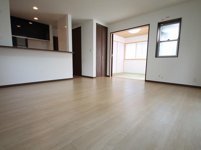 Living. Hino Shinmachi 1-chome living