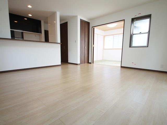 Living. Hino Shinmachi 1-chome living