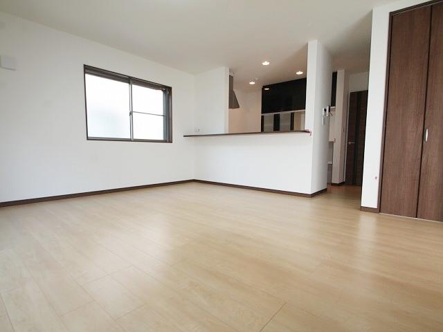 Living. Hino Shinmachi 1-chome living