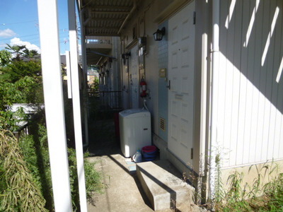 Entrance. Entrance side