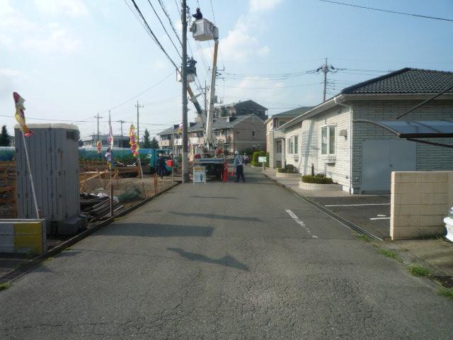 Local photos, including front road. Local (August 2013) Shooting