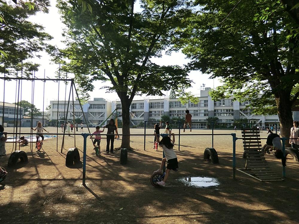 Primary school. 1175m to Hino Municipal Hino fourth elementary school