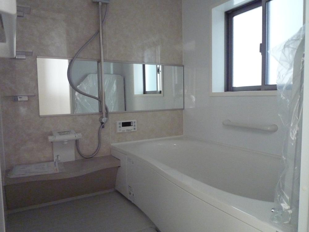 Bathroom. Indoor (10 May 2013) Shooting