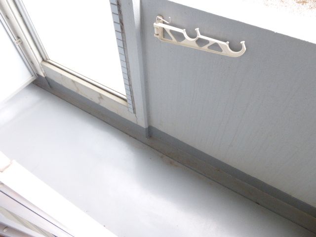 Balcony. Also dry well laundry on the south-facing sunny veranda ☆