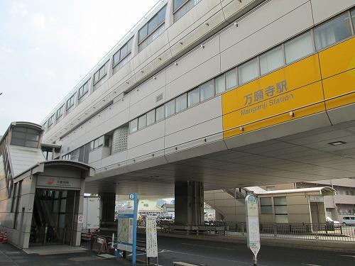 station. Tama Monorail There is also a 480m bicycle parking to Manganji Station.