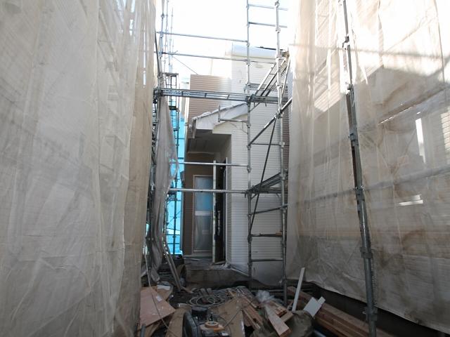 Local appearance photo. 4 Building During construction