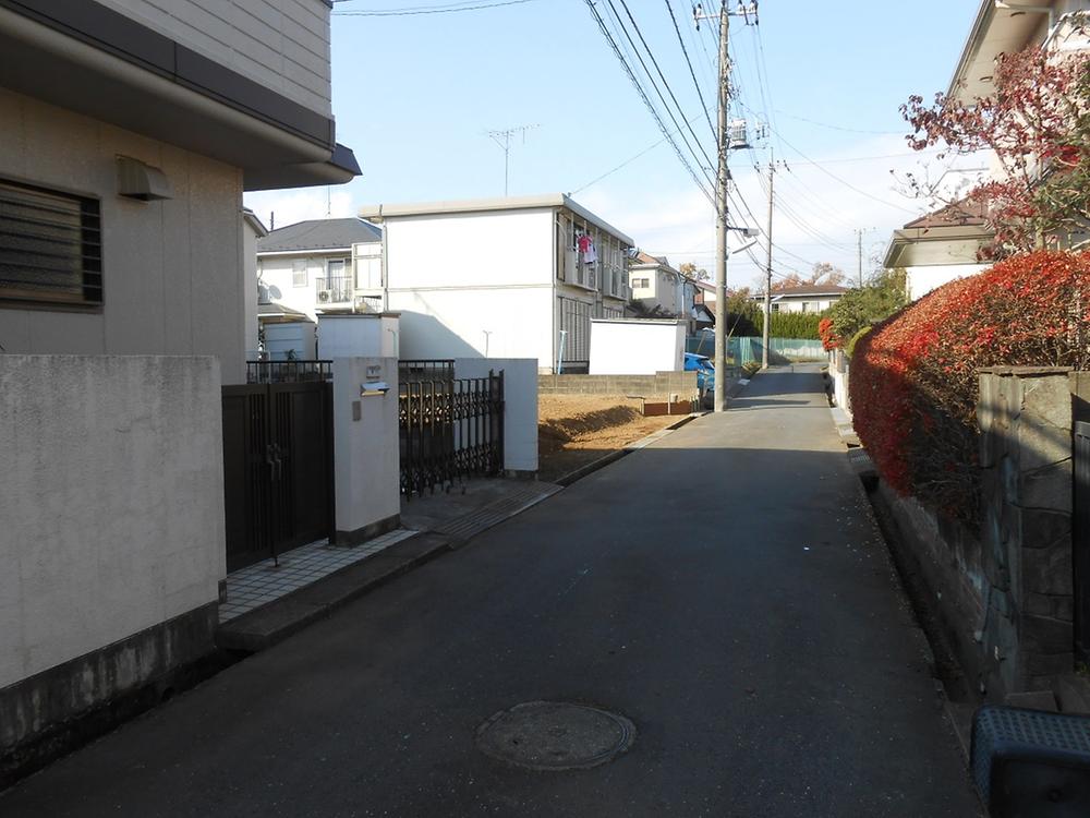 Local photos, including front road. Local (12 May 2013) Shooting