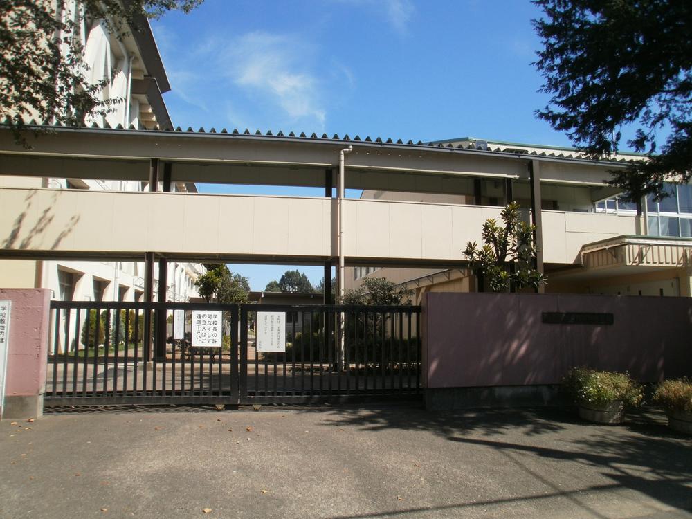 Junior high school. 1492m to Hino Municipal Hino fourth junior high school