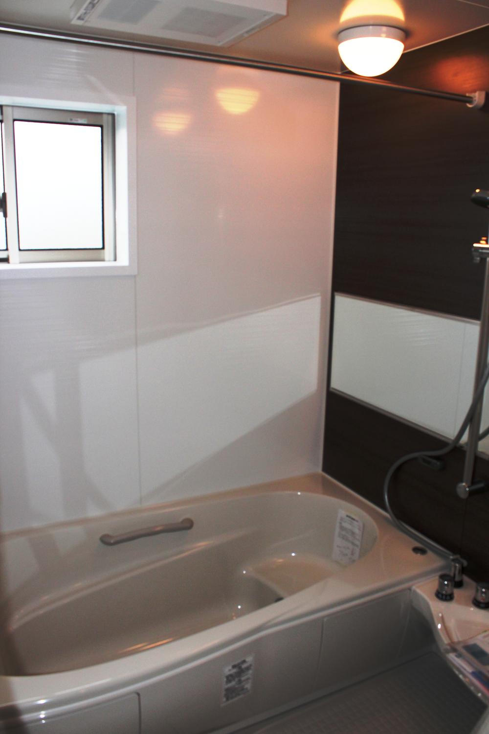 Same specifications photos (Other introspection). Same specifications