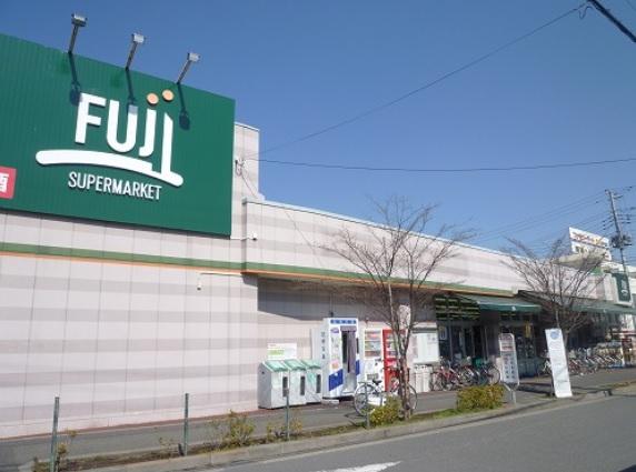 Supermarket. 1200m FUJI super to super