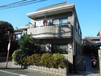 Building appearance. Day's Mr.