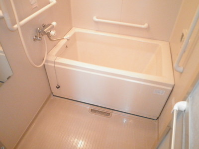 Bath. Bathing is reheating with bus