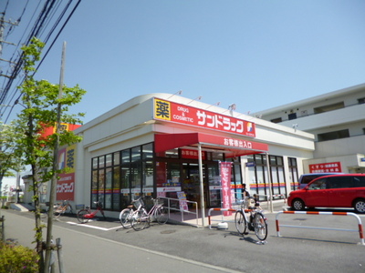 Dorakkusutoa. San 667m to drag (drugstore)