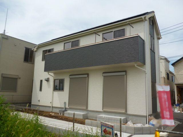 Local appearance photo. 1 Building