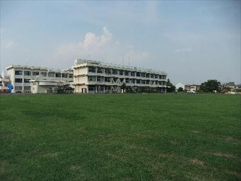 Primary school. 272m to Hino City Takigo Elementary School