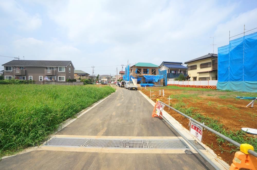 Local photos, including front road. Local (August 2013) Shooting