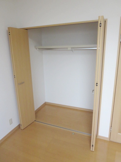 Receipt. Luxury too storage space