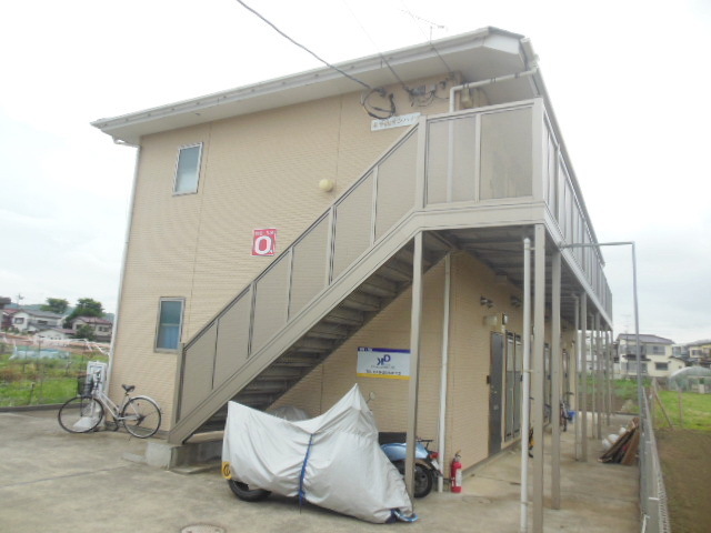 Building appearance. Situated in a quiet, residential area