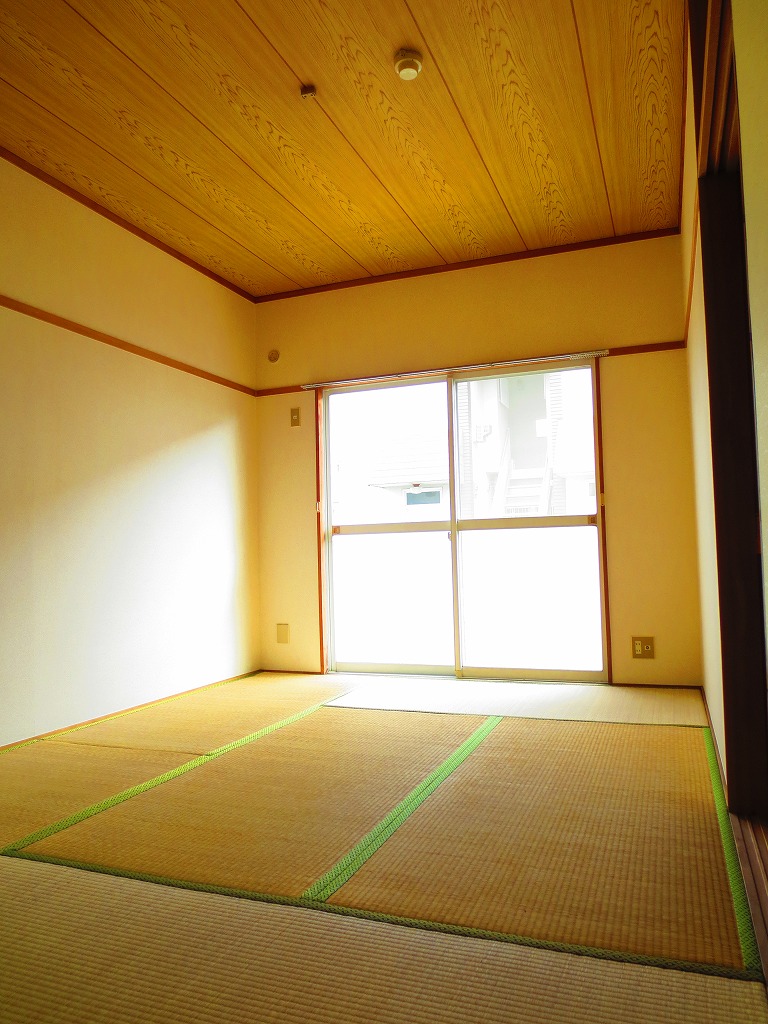 Living and room. Presence of mind is a tatami room