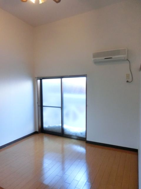 Living and room.  ☆ Western-style is a two-sided lighting of the room ☆