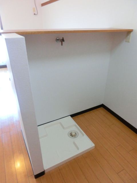 Other room space.  ☆ Is Indoor Laundry Area ☆