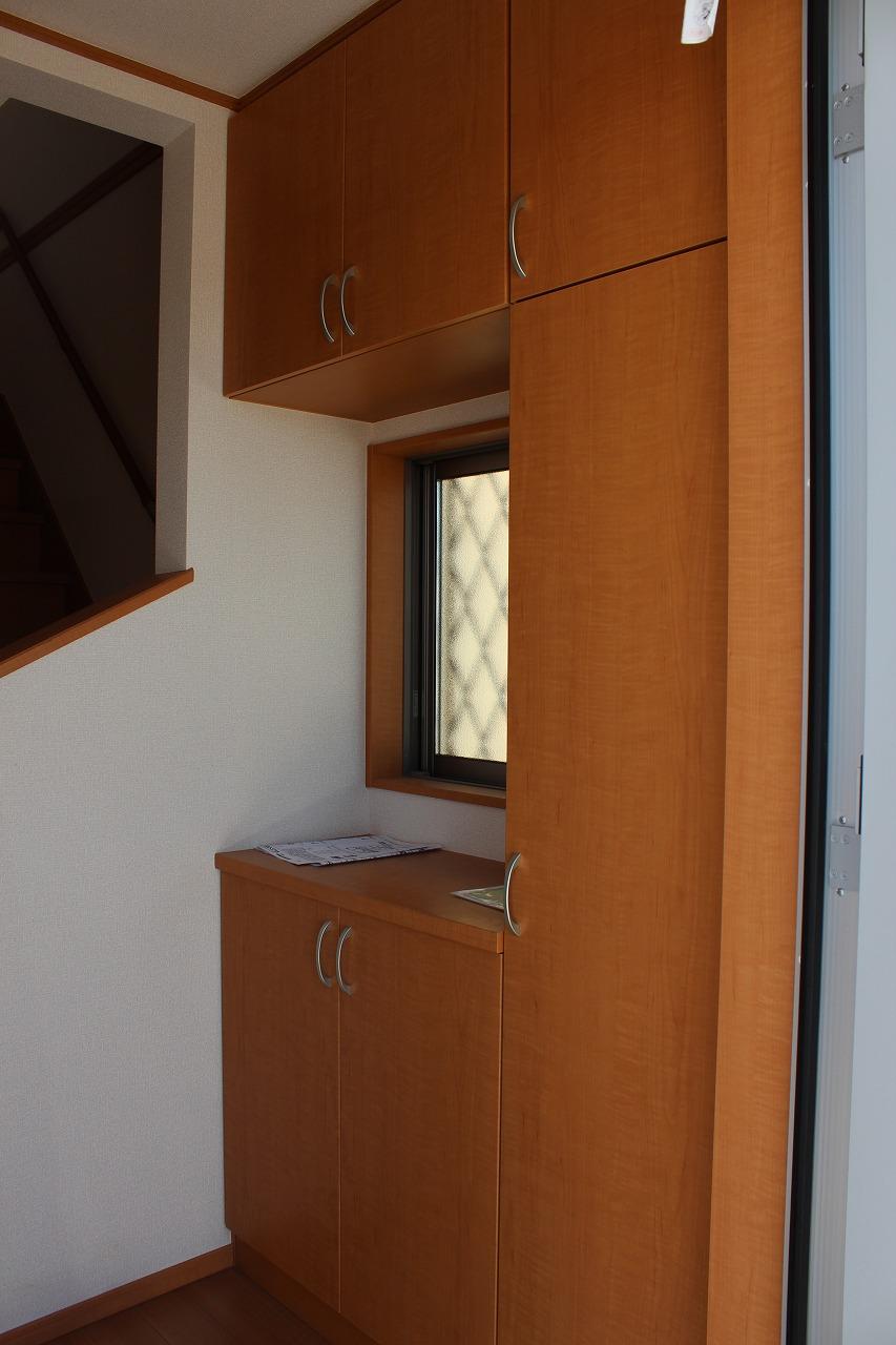 Entrance. Local (09 May 2013) Shooting