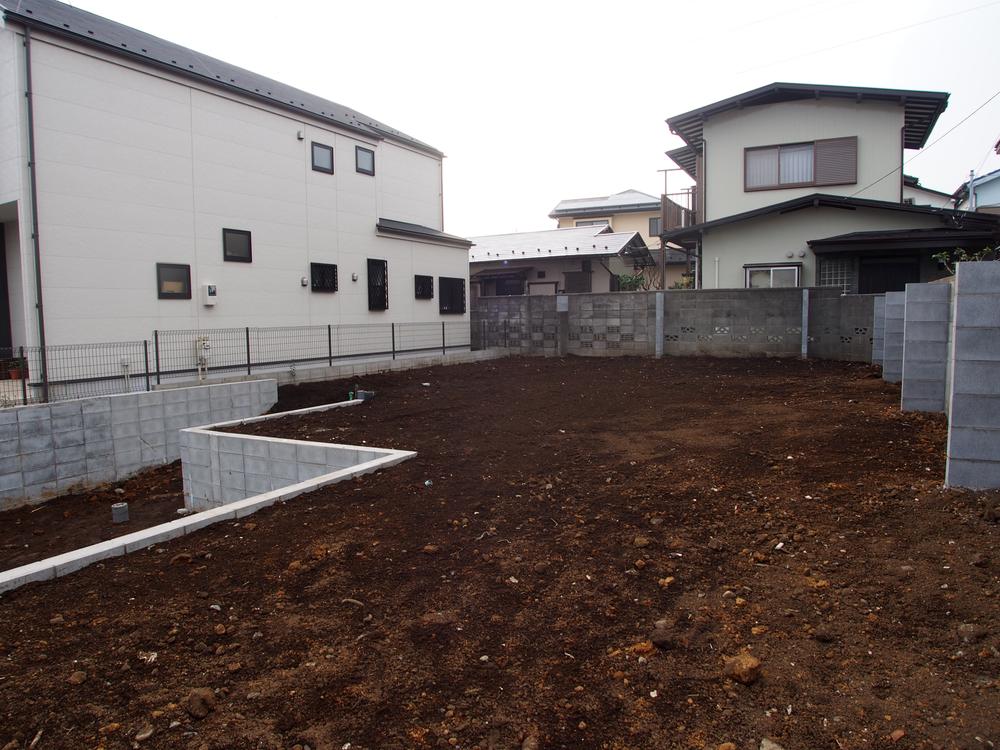 Local land photo. You can also color select. 