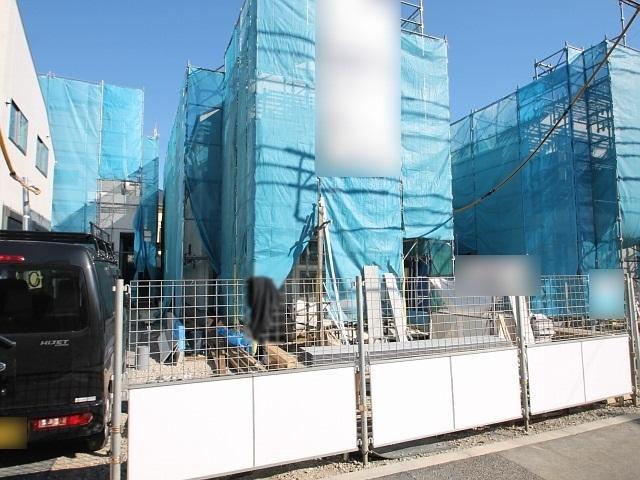 Local appearance photo. Building 3 Under construction