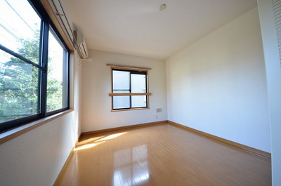 Living and room. ☆ Room space ☆