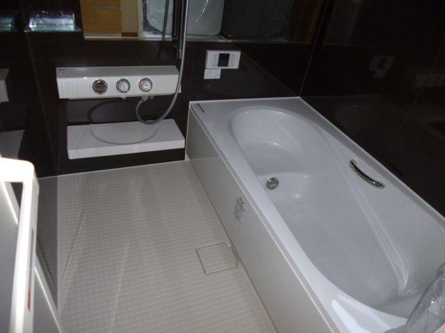 Bathroom. Room (August 2013) Shooting